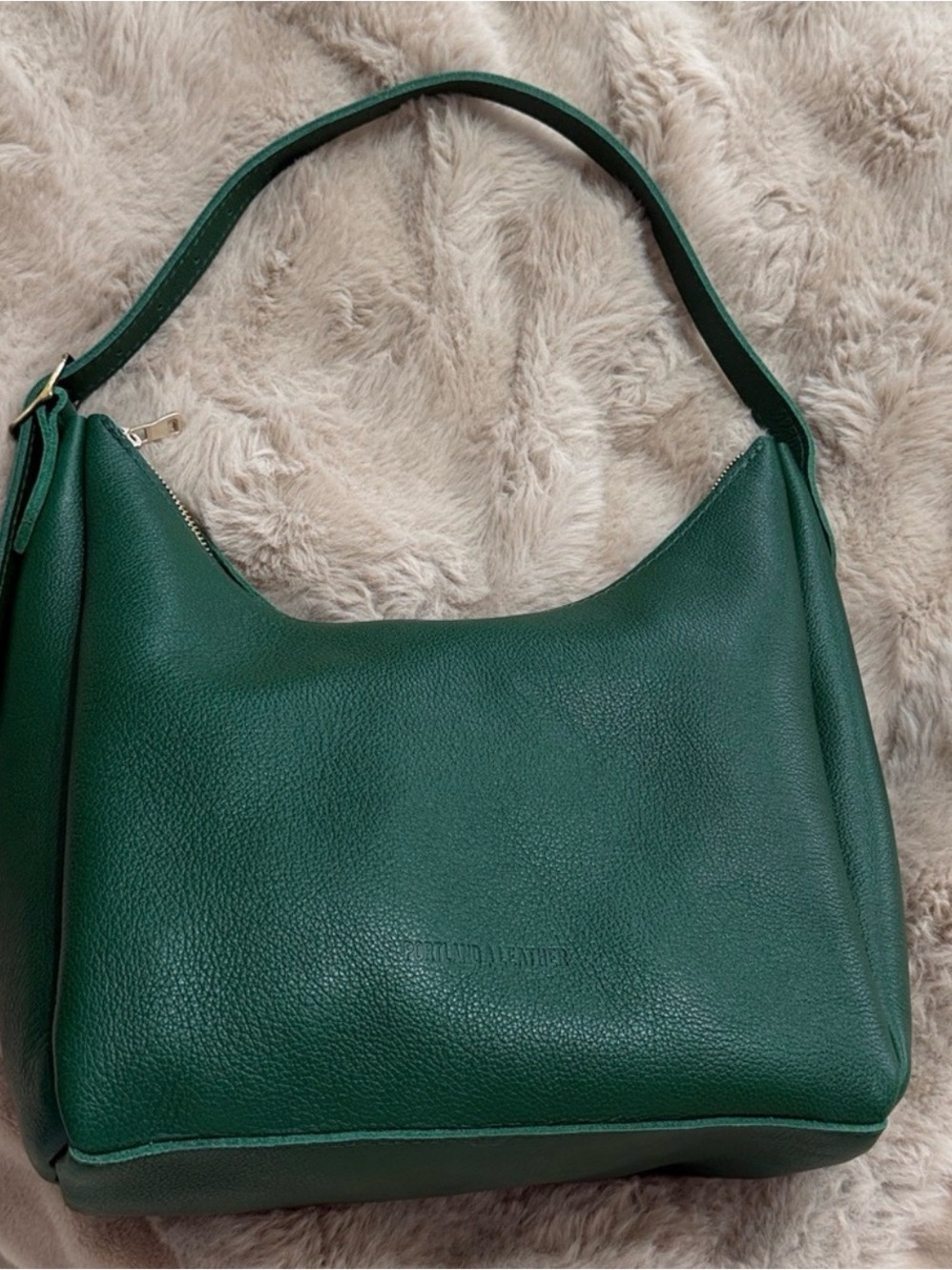 Portland Leather Medium Aspen in Bacalar Premium Line EUC Leather Shoulder Bag - Picture 12 of 14
